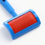 Пуходерка полукруглая малая с каплями, 8.5×13 см,