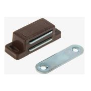 Магнитная Защелка мебельная 40х10 (корич) малая